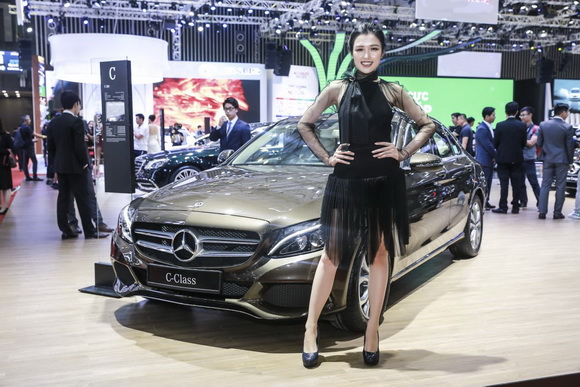 Vietnam Motor Show 2018, Mercedes-Benz, Hoa hậu H’Hen Niê